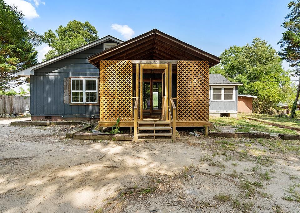 1st image of 1060 Virginia Cir