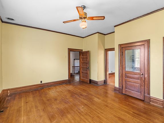 30th image of 315 E Main St