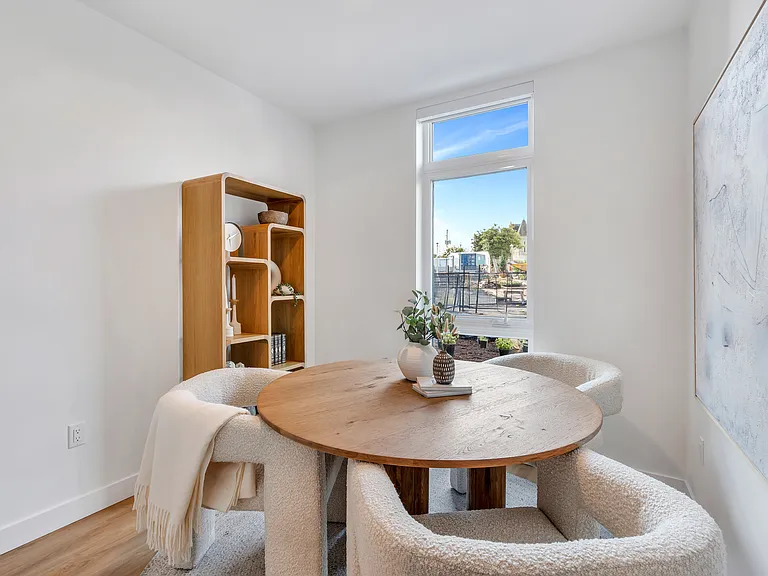 235 Wallace St — Photo 34