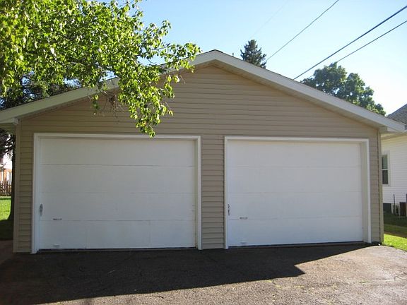 4th image of 902 S 7th Ave