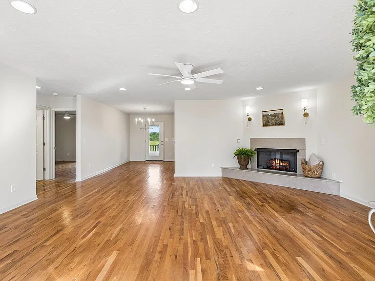 7899 W Lick Creek Rd — Photo 3