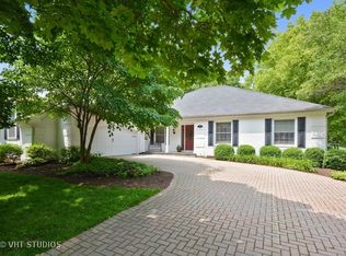 1007 Thunderbird Ln, Naperville, IL 60563