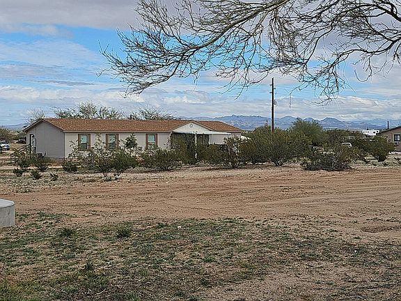 3rd image of 17070 W Silverbell Rd