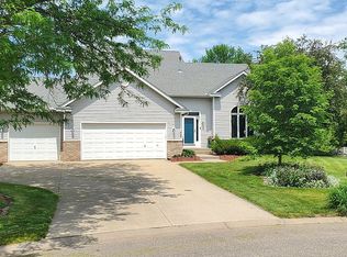 1447 Clippership Ct, Woodbury, MN 55125
