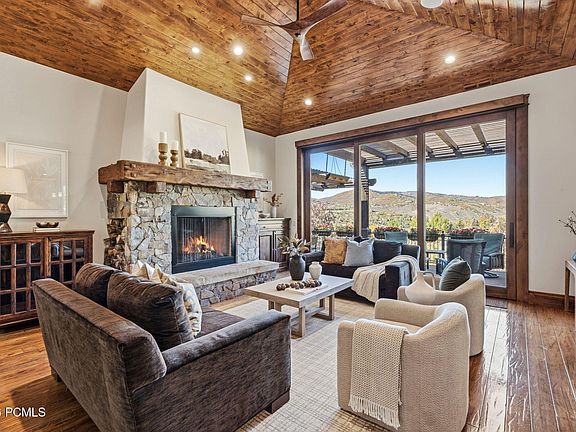 3rd image of 8994 Cheyenne Way
