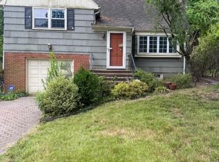 97 Pease Ave, Verona, NJ 07044