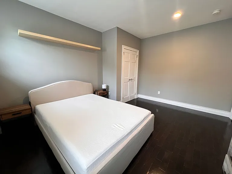 315 Whitney Ave — Photo 14