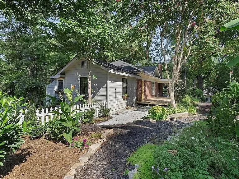 1282 Niles Ave NW — Photo 4