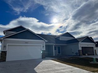 1541 Alyssaelaine Dr, Cheyenne, WY 82007