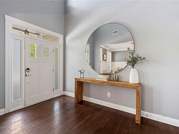 5th image of 2084 Hatteras Way NW