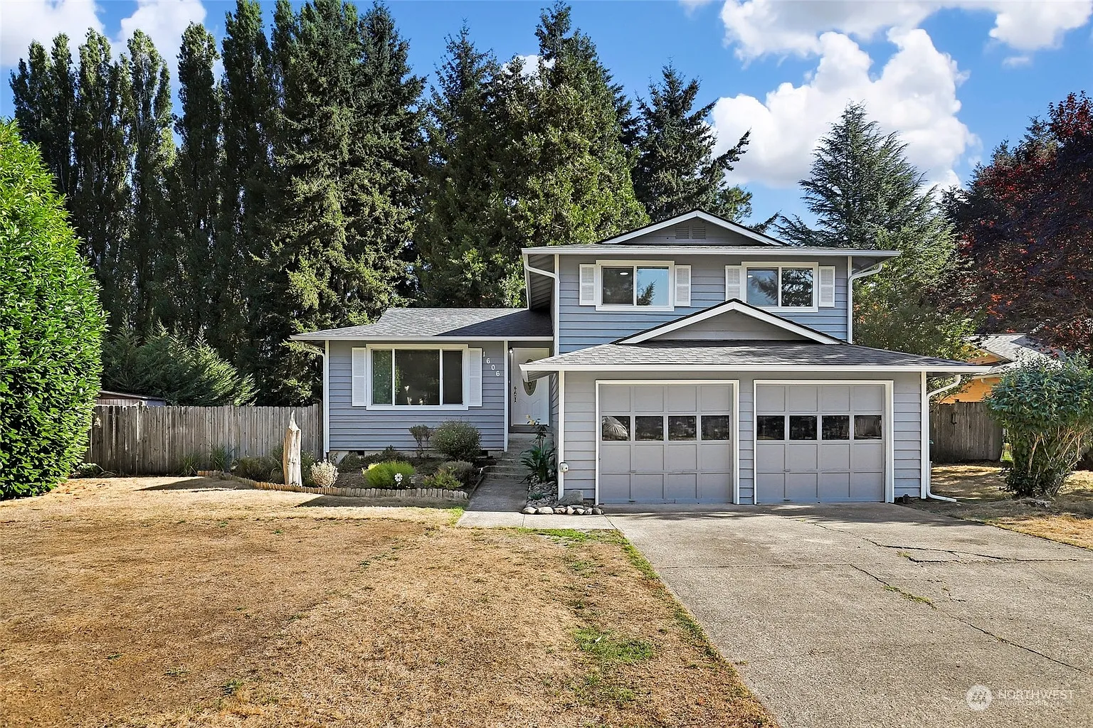 1606 Hanover Drive SE photo 1