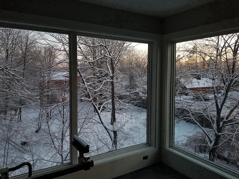 Large Windoes for view and light