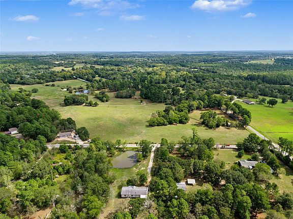 5th image of 607 Wood Farm Rd