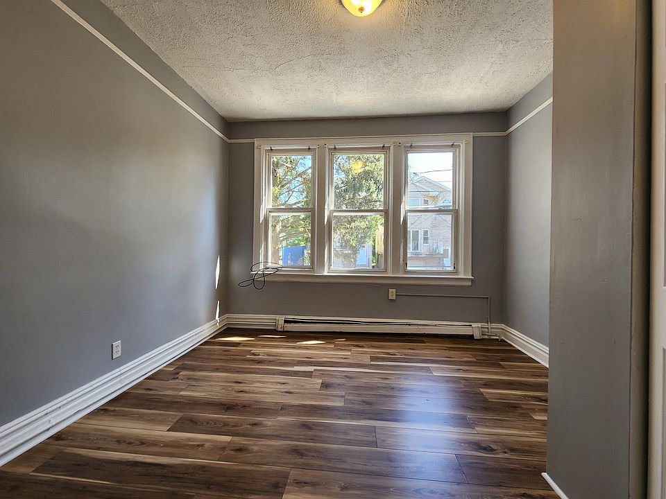 1st image of 85 Van Nostrand Ave APT 1