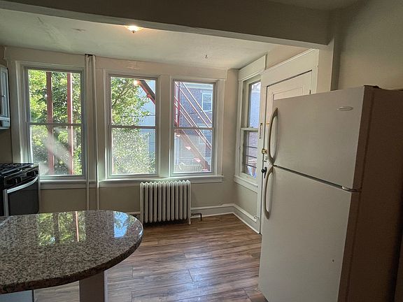4th image of 1304 N Clayton St Unit 2
