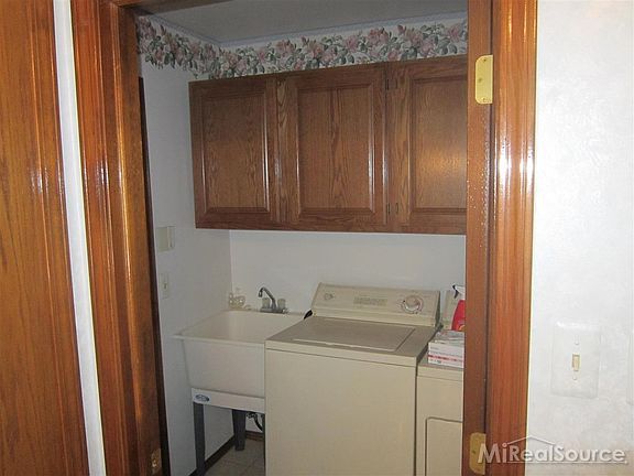 5th image of 52733 Paint Creek Dr