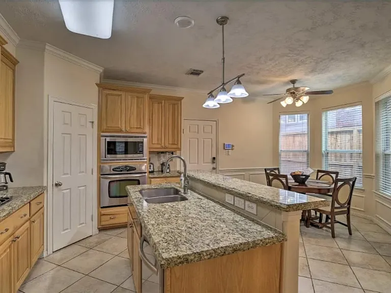 1006 Rochow St #A — Photo 6