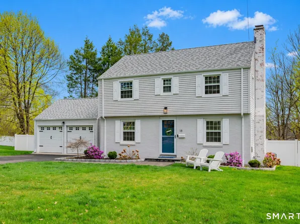 18 Foxridge Road, West Hartford, CT 06107