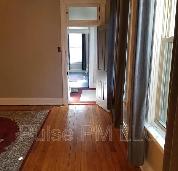 711 Philadelphia St #2 — Photo 3