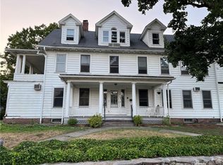 370 Stratfield Rd, Fairfield, CT 06825