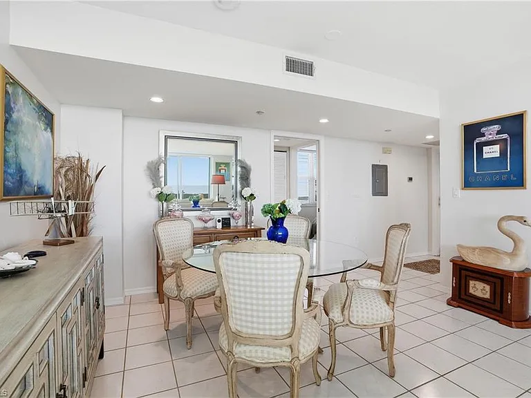 6101 Pelican Bay Blvd #805 — Photo 15