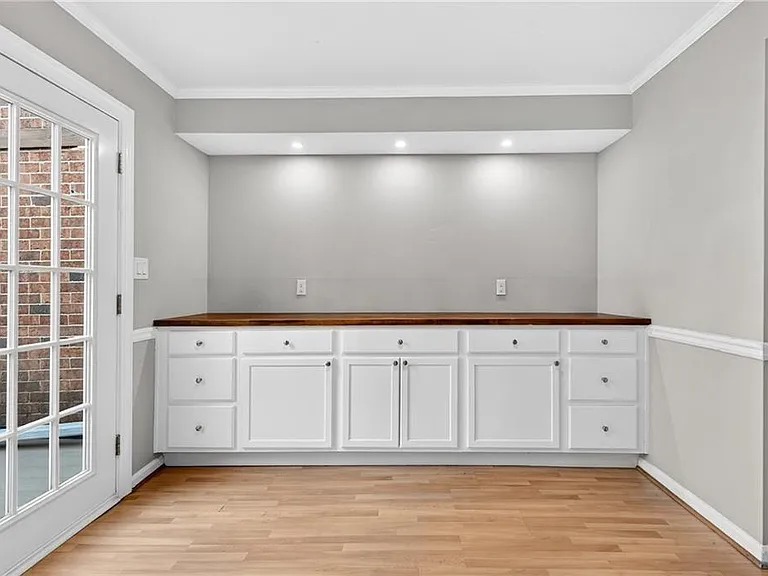 6520 Roswell Rd #48 — Photo 14