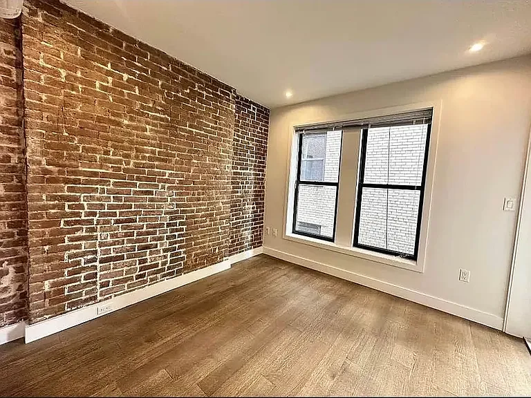 1064 Madison Ave #4Z — Photo 4