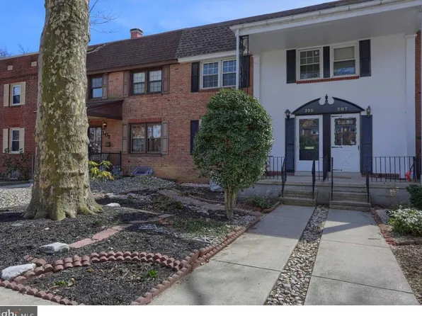 205 Sycamore Rd, West Reading, PA 19611