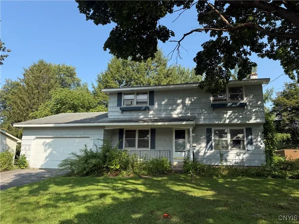 63 Bayberry Cir, Liverpool, NY 13090