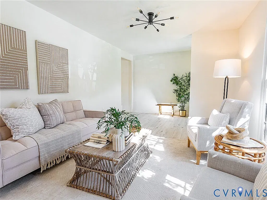 3 bed, 1.5 bath, 1218 sqft, $2,300 — Photo 4