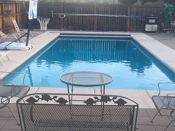 3rd image of 872 N Dammeron Valley Dr
