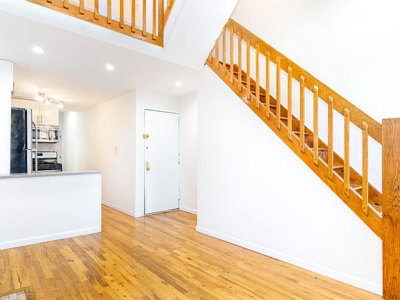 2nd image of 726 Bergen St APT 4L