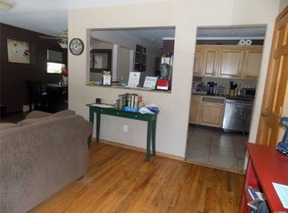 19 Chapman Pl, Bay Shore, NY 11706