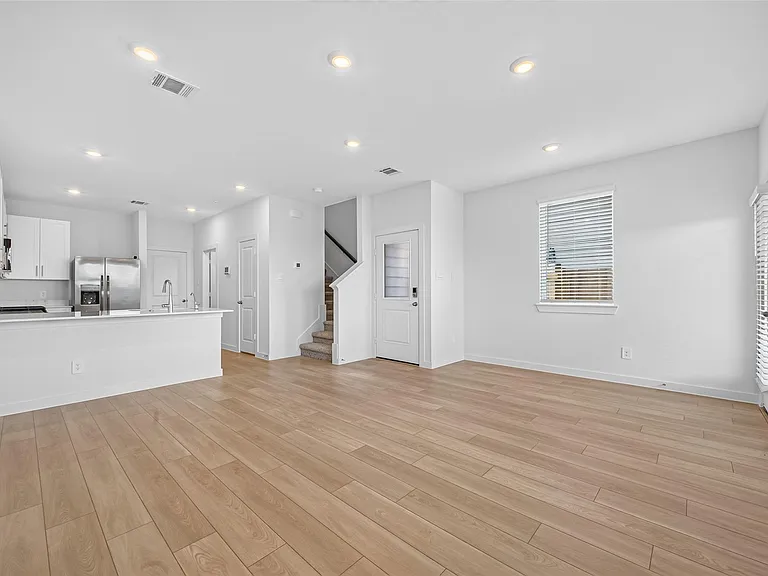1738 Revolution Way — Photo 6