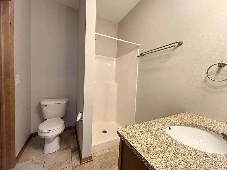 2000 Meadow Ct — Photo 9
