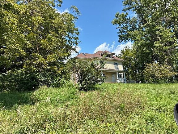 3rd image of 28103 440th St