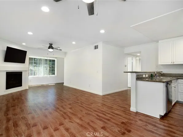 5525 Canoga Ave APT 124, Woodland Hills, CA 91367