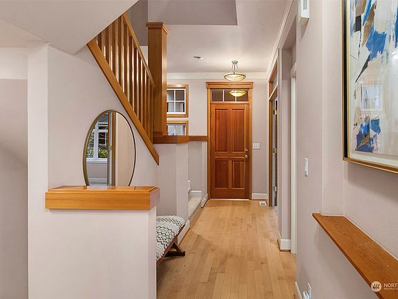 5th image of 1554 NE Iris Street