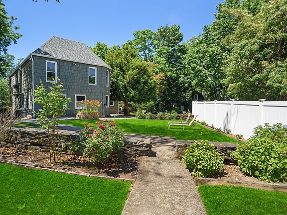 544 Pelham Manor Road