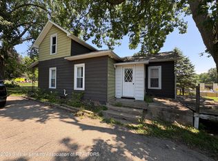 352 E Main St, Vermontville, MI 49096