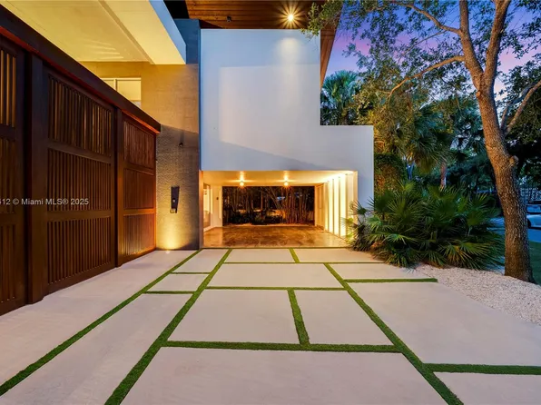 545 Sabal Palm Dr, Key Biscayne, FL 33149