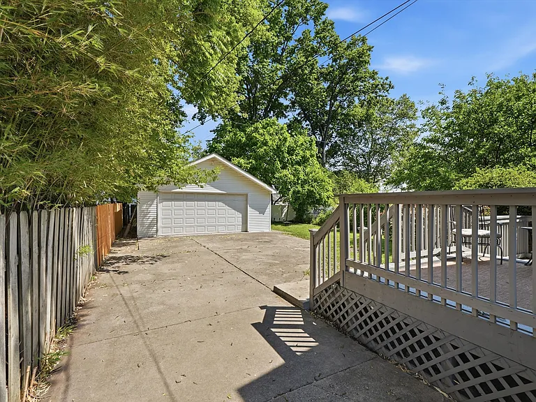 1401 Midland Blvd — Photo 24
