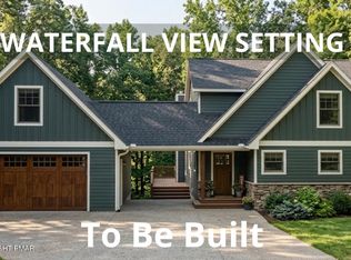 1761 Woodbridge Dr E, Bushkill, PA 18324