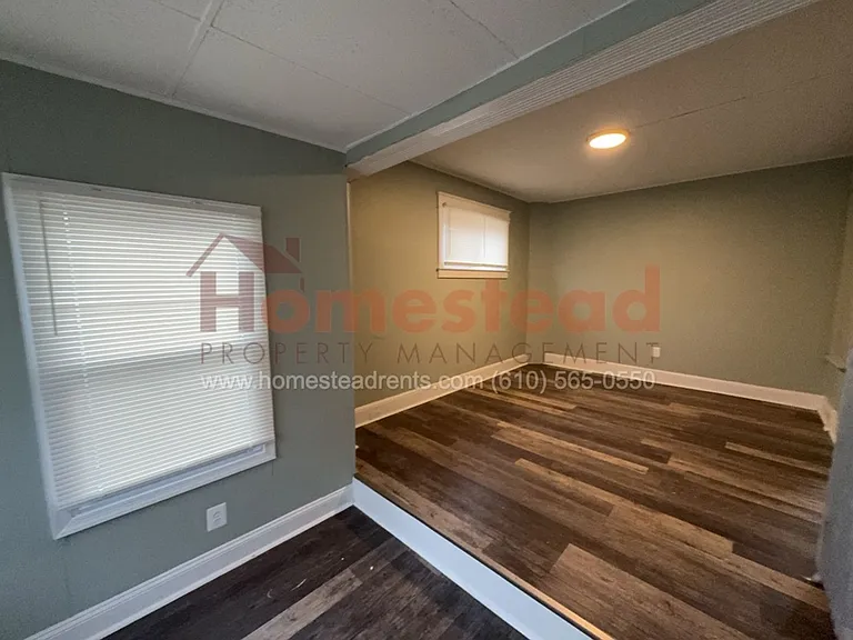 30 N Sycamore Ave — Photo 4