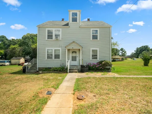 204 Northside Dr, Gretna, VA 24557