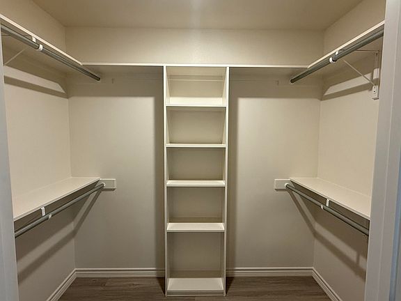 5th image of 1011 Claborne Ct