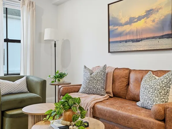 7 Water St #4, Plymouth, MA 02360