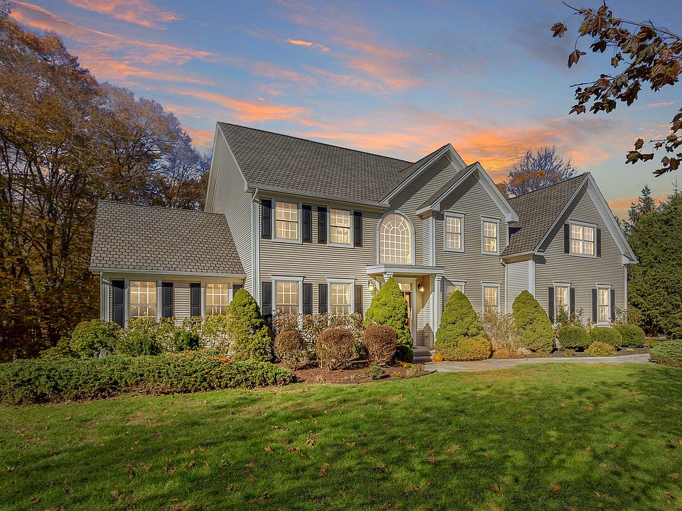 1st image of 12 Collinwood Dr