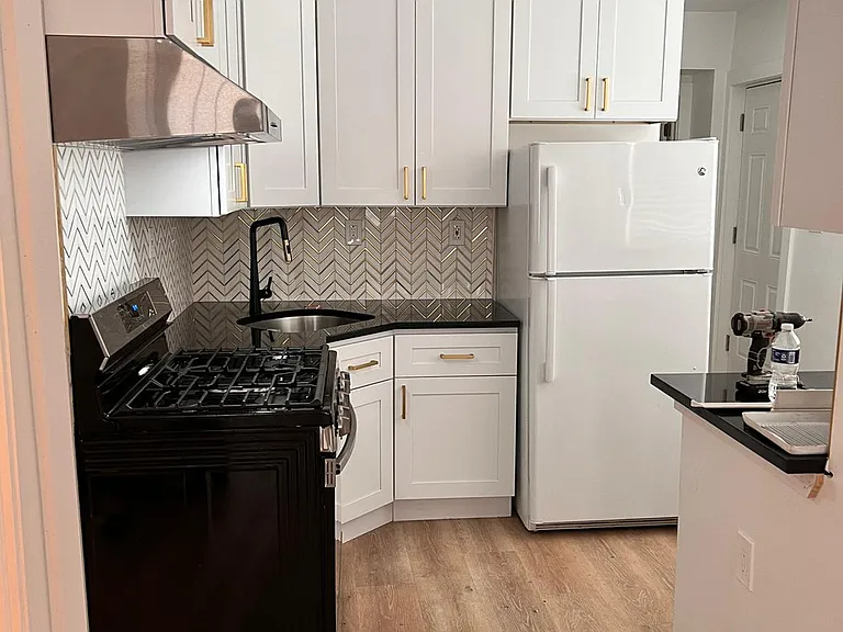 4500 McKinley St #1 — Photo 3