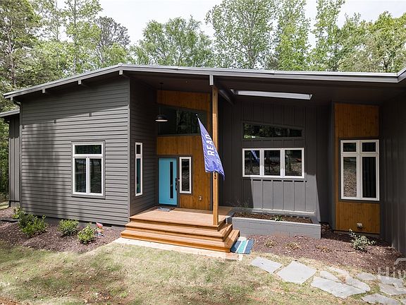 2nd image of 3653 Barnett Shoals Road